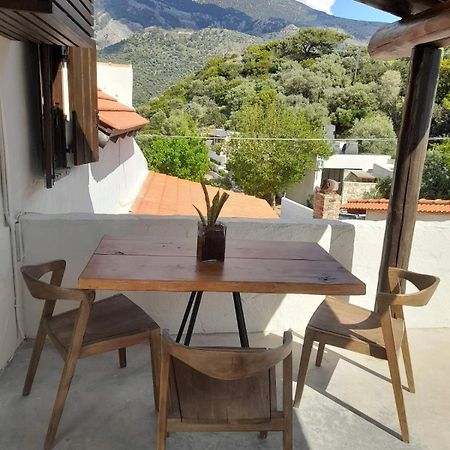 Monastery Estate Guesthouse Soúgia Esterno foto